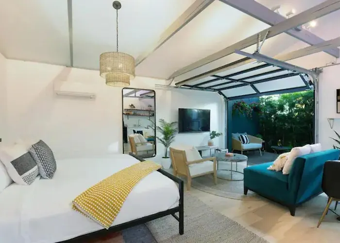 Quaint Studio For 2 In The Heart Of Little Italy