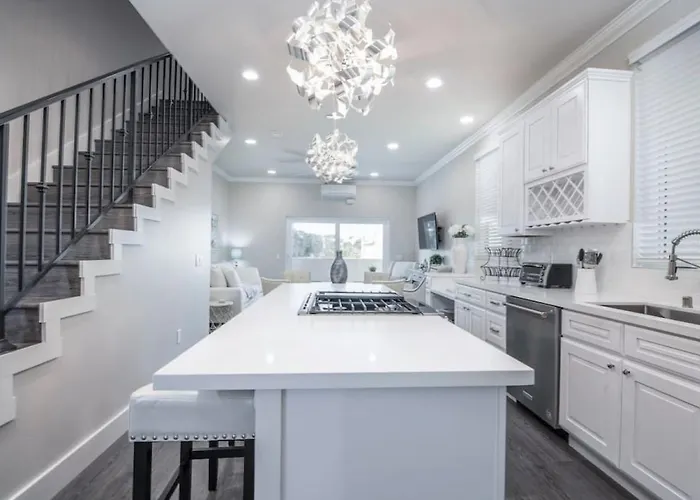 4048 Stylish Condo In Hillcrest Mission Hills